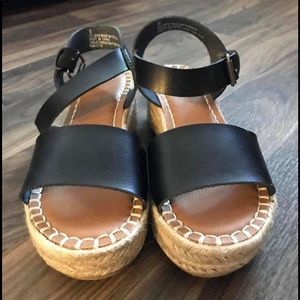 Black, Universal Thread by Target Sandals.